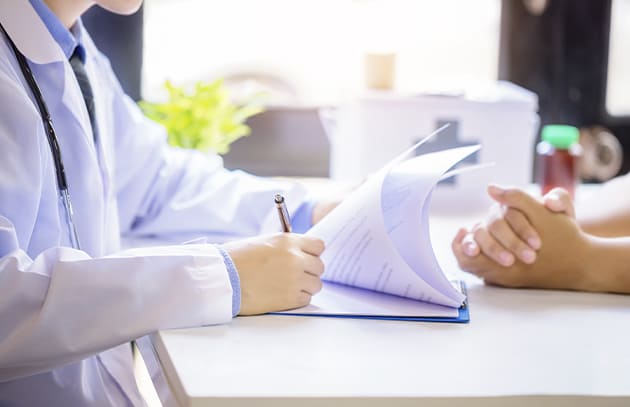 Consulta inicial sin ecografía